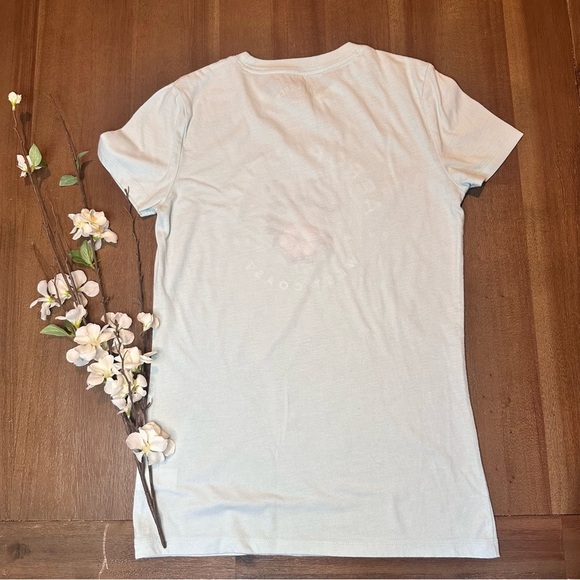 Aeropostale Women’s Graphic Tee size M blue - Picture 2 of 7